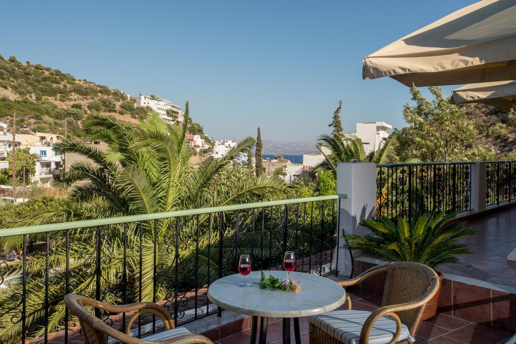 Hotel Neos Ikaros Agia Galini Exterior foto